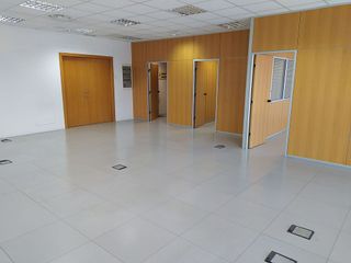 Oficina en alquiler en Coll Favà - Can Magí en Sant Cugat del Vallès