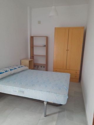 Piso en alquiler en Doctor Barraquer - G. Renfe - Policlínico en Sevilla