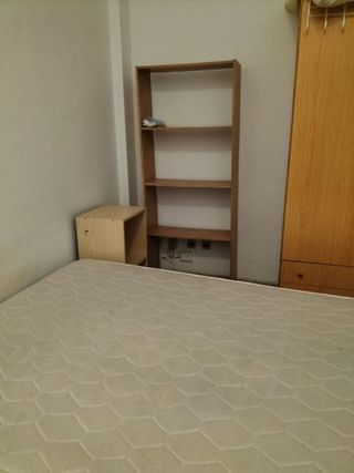 Piso en alquiler en Doctor Barraquer - G. Renfe - Policlínico en Sevilla