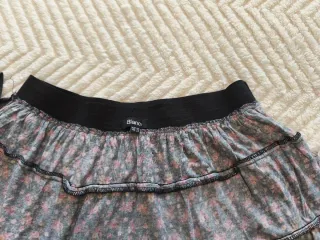 Falda mini floral volantes T.M