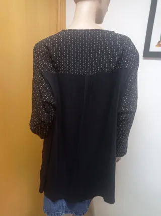 Blusa negra estampada Marks & Spencer