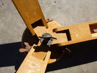 Trípode de madera vintage y ligero