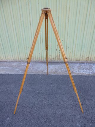 Trípode de madera vintage y ligero