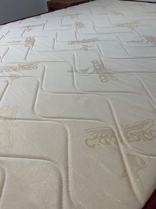 Colchones 90 y 135 x 180 largo con somieres.