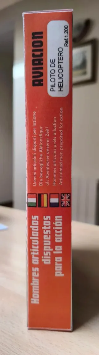 Caja individual (repro)Madelman Piloto Helicóptero