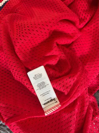 Camiseta Supreme Roja Número 63 Oversize