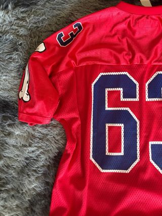 Camiseta Supreme Roja Número 63 Oversize