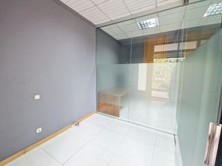 Oficina en alquiler en Ermitagaña - Mendebaldea en Pamplona