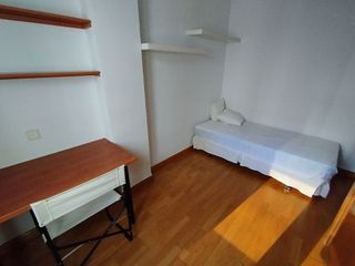 Piso en alquiler en San Isidro - Los Almendros en Alcalá de Henares