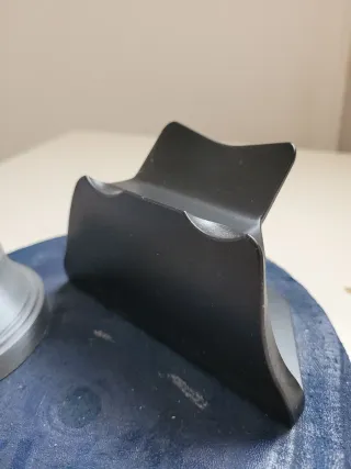 Soporte custom Cazaplatinos para mandos de Play