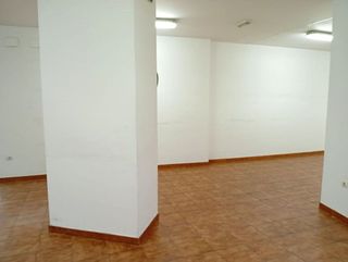 Local comercial en venta en El Llano en Gijón