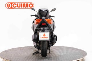 YAMAHA XMAX 300