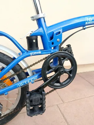 Bicicleta pieghevole blu in alluminio da 16 pollici
