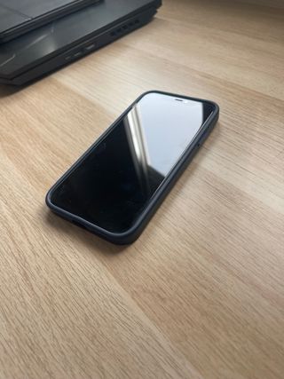 iPhone 11 64 GB + Funda + Cargador Original