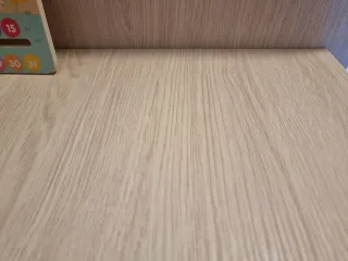 Escritorio infantil de madera