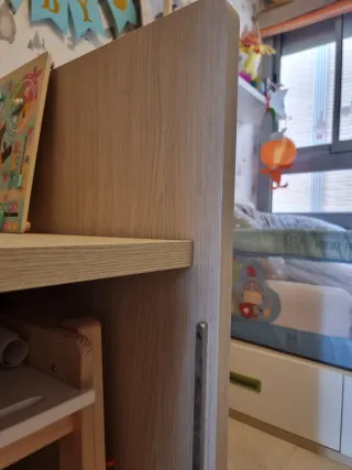 Escritorio infantil de madera