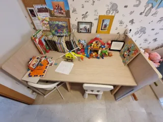 Escritorio infantil de madera