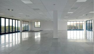 Oficina en alquiler en Zona Industrial en Prat de Llobregat, El