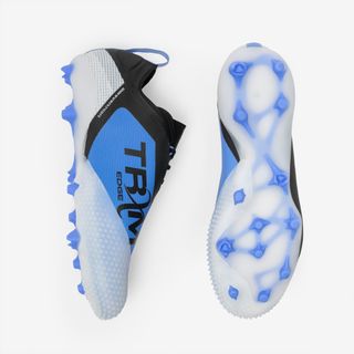 Botas de fútbol traxium edge ag/fg cosmos