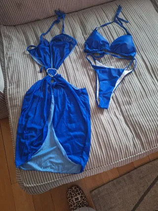 Conjunto Bikini y Pareo Azul