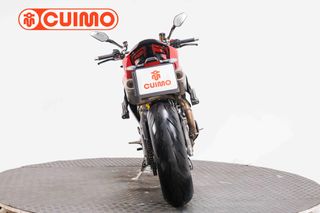 DUCATI STREETFIGHTER V2