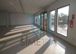 Local comercial en alquiler en Llerena