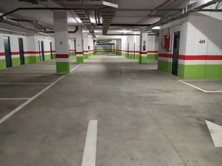 Garaje en alquiler en Martín Carpena - Torre del Río en Málaga