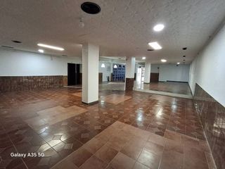 Local comercial en alquiler en Silla