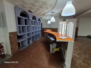 Local comercial en alquiler en Silla