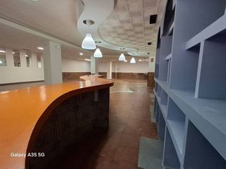 Local comercial en alquiler en Silla