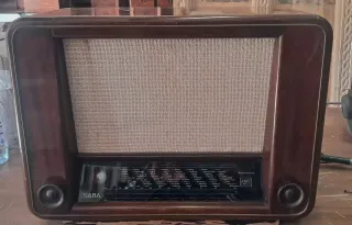 Radio Vintage SABA Madera
