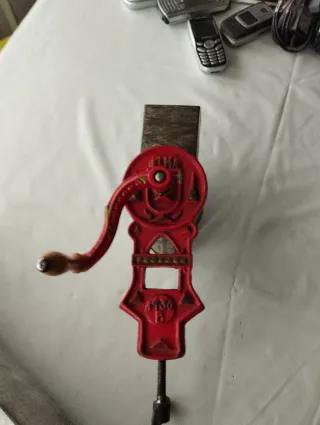 Rallador antiguo manual Elma