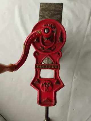 Rallador antiguo manual Elma