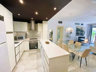 Piso en alquiler en Puerto Banús en Marbella