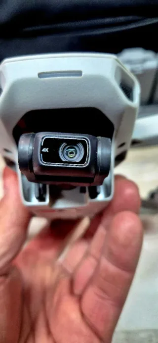 Dron DJI Mini 2 con accesorios