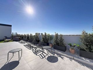 Piso en alquiler en Parque Mediterráneo - Santa Paula en Málaga