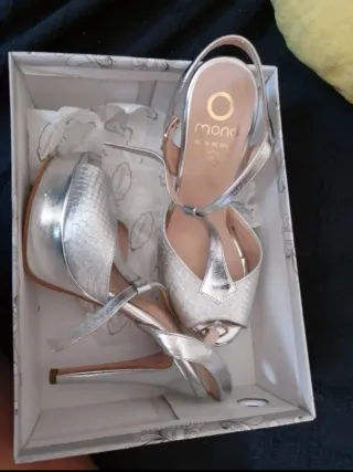 ZapatosMond piel talla 36como NUEVOS graduación