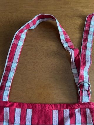 Grembiule da cucina a quadri rossi e bianchi