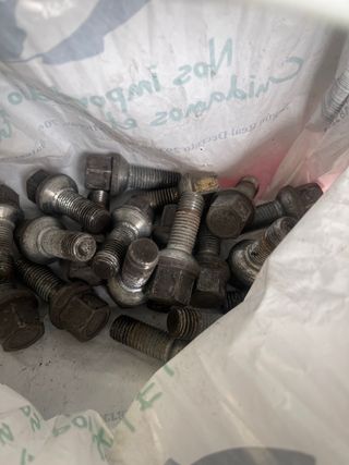 20 Tornillos llanta 16”