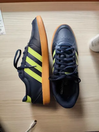 Zapatillas Adidas Azul y amarillo