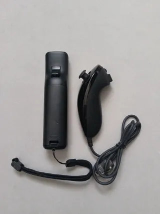 Mando Wii y Nunchuk Nintendo Negro
