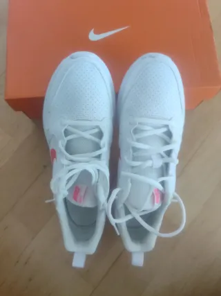 Zapatillas Nike Blancas y Rosas