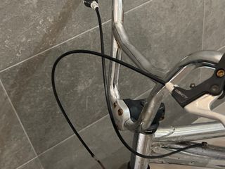 Bicicleta BMX plateada