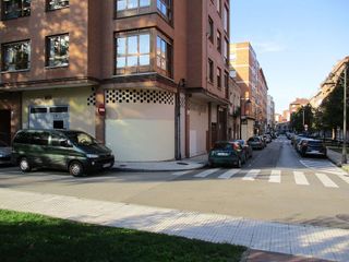 Local comercial en venta en La Calzada en Gijón