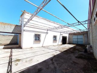 Nave industrial en venta en Zona de la Vega en Antequera