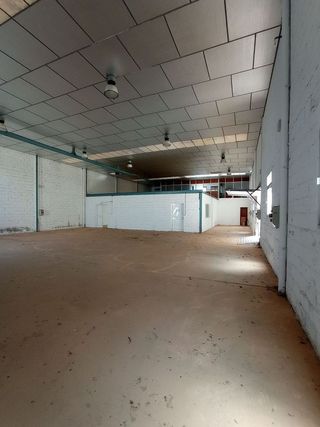 Nave industrial en venta en Zona de la Vega en Antequera