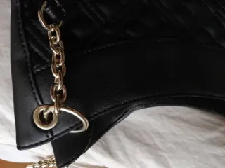 Bolso Love Moschino Negro Acolchado