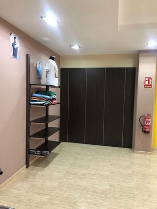 Local comercial en venta en Las Islas en Sagunto