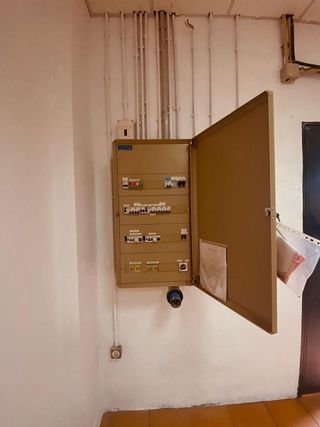 Local comercial en venta en El Juncal - Av. de la Paz en Sevilla