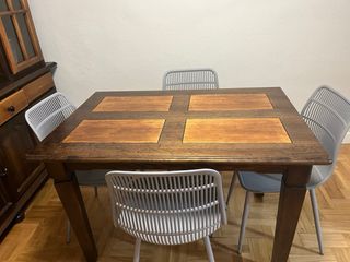 Mesa de madera maciza